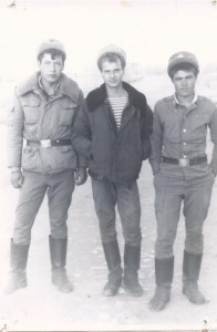 Рядовой Александр Косарев (В центре) Газни- 87г. 